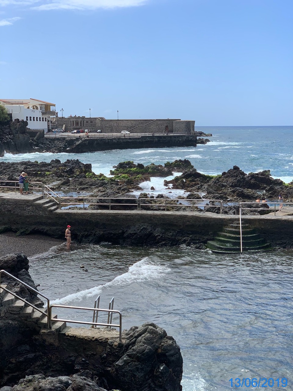 Spanien - Puerto de la Cruz - Hier kann Frau sich auch Sonnen. 