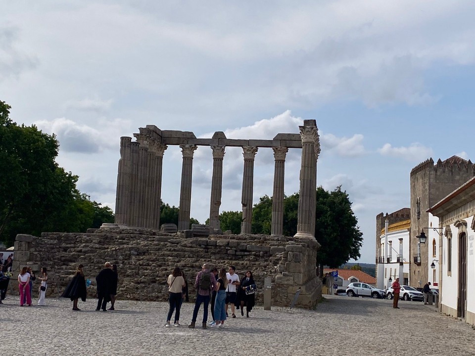 Portugal - Évora - Reste des römischen Tempels der Göttin Diana