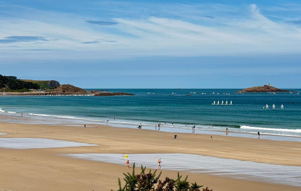 Frankreich - Fréhel - Diese keine Kapelle haben wir bei unserem Spaziergang entdeckt.