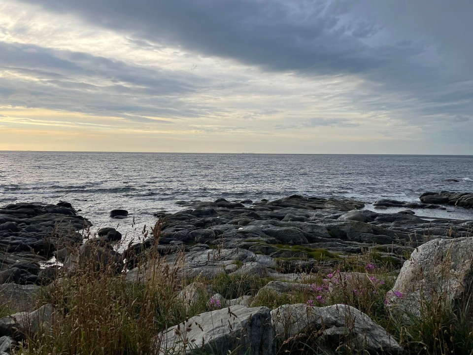 Norwegen - Napp - Schlafplatz direkt am Fjord 