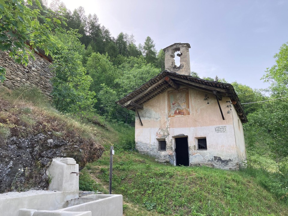 Italien - Stroppo - Am Rande des steilen Aufstiegs