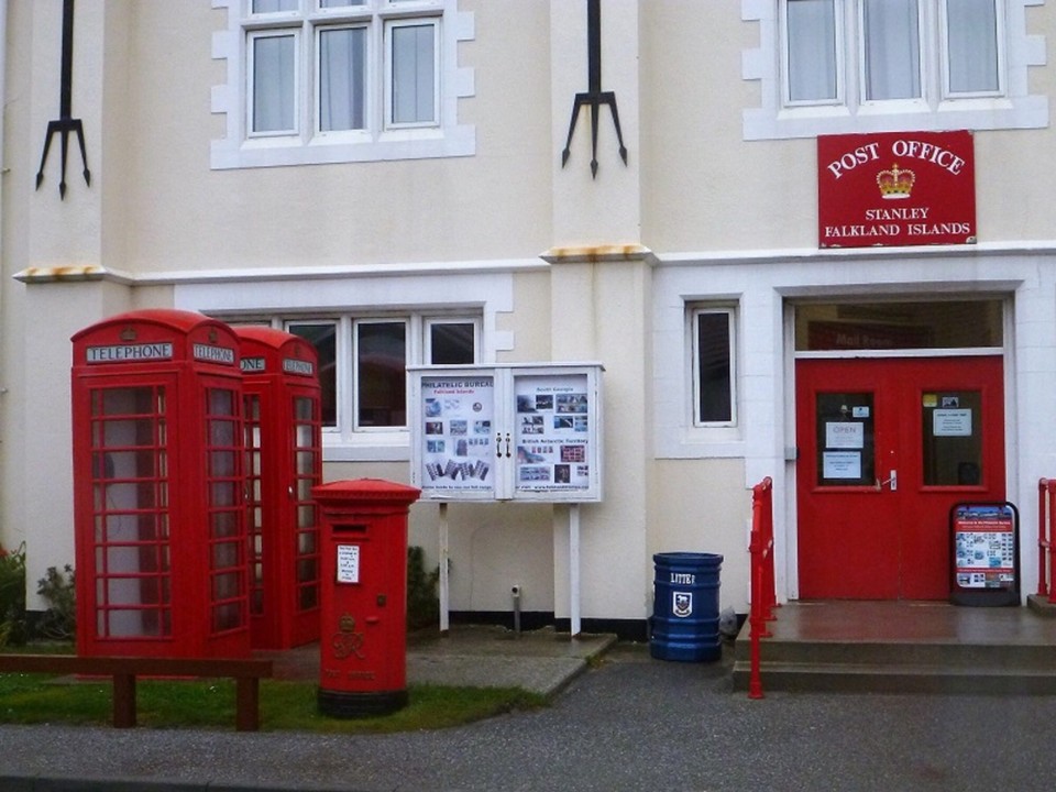 Falklandinseln -  - Das Post Office ist sogar am Sonntag geöffnet