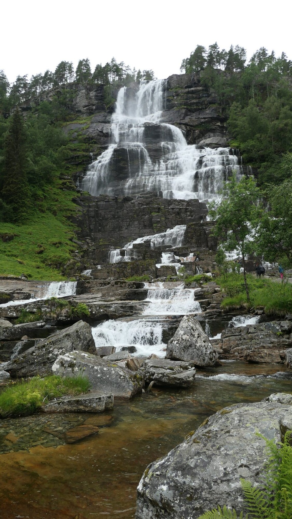 Norwegen - Gjerde - Twiningsfossen