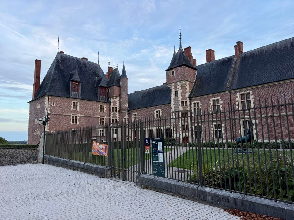 Frankreich - Gien - … natürlich auch mit Schloss. 