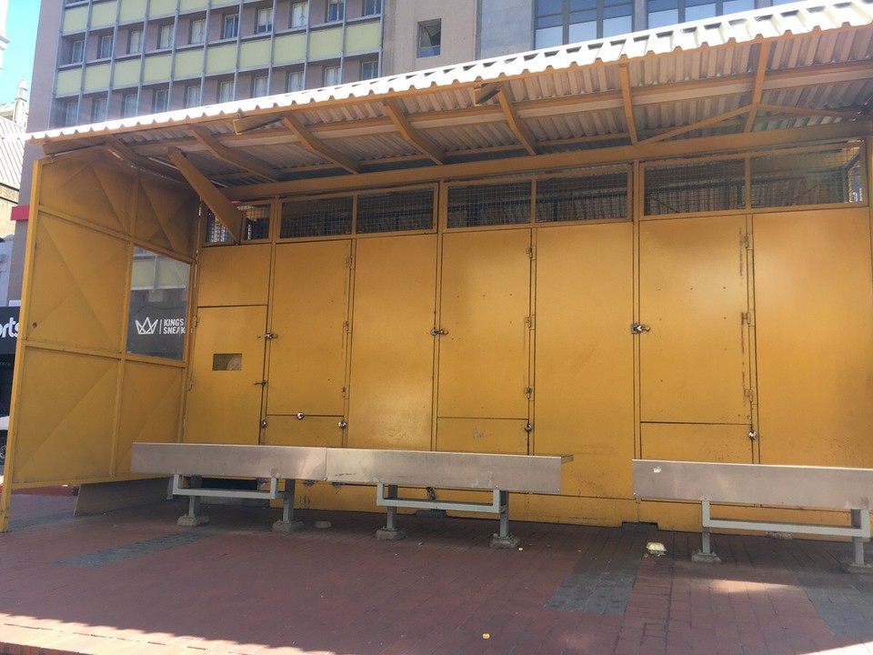 Südafrika - Port Elizabeth - marktstand deluxe (closed)