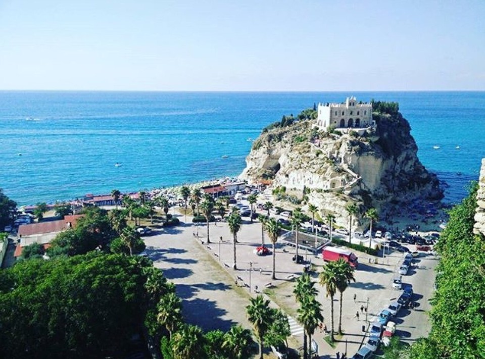 Italia - Praia a Mare - Tropea. bellissima e cipollosissima. Città a prova di innamorati.