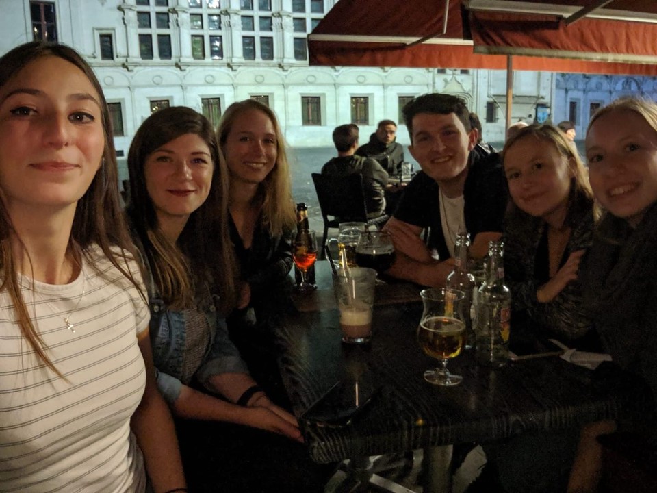 Frankreich - Grenoble - Ende Oktober immer noch im Tshirt draußen sitzen. 