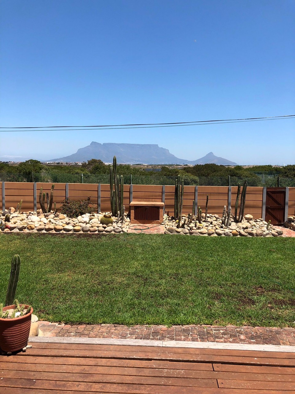Südafrika - Southern Suburbs - Mit Blick auf den Tafelberg