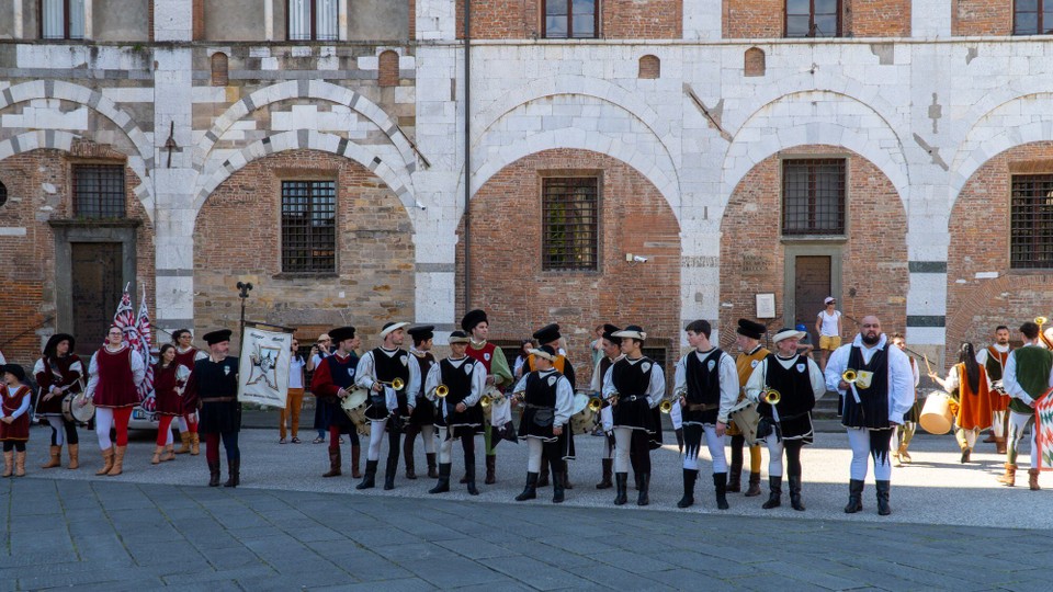 Italien - Lucca - Die Sonntagsprozession