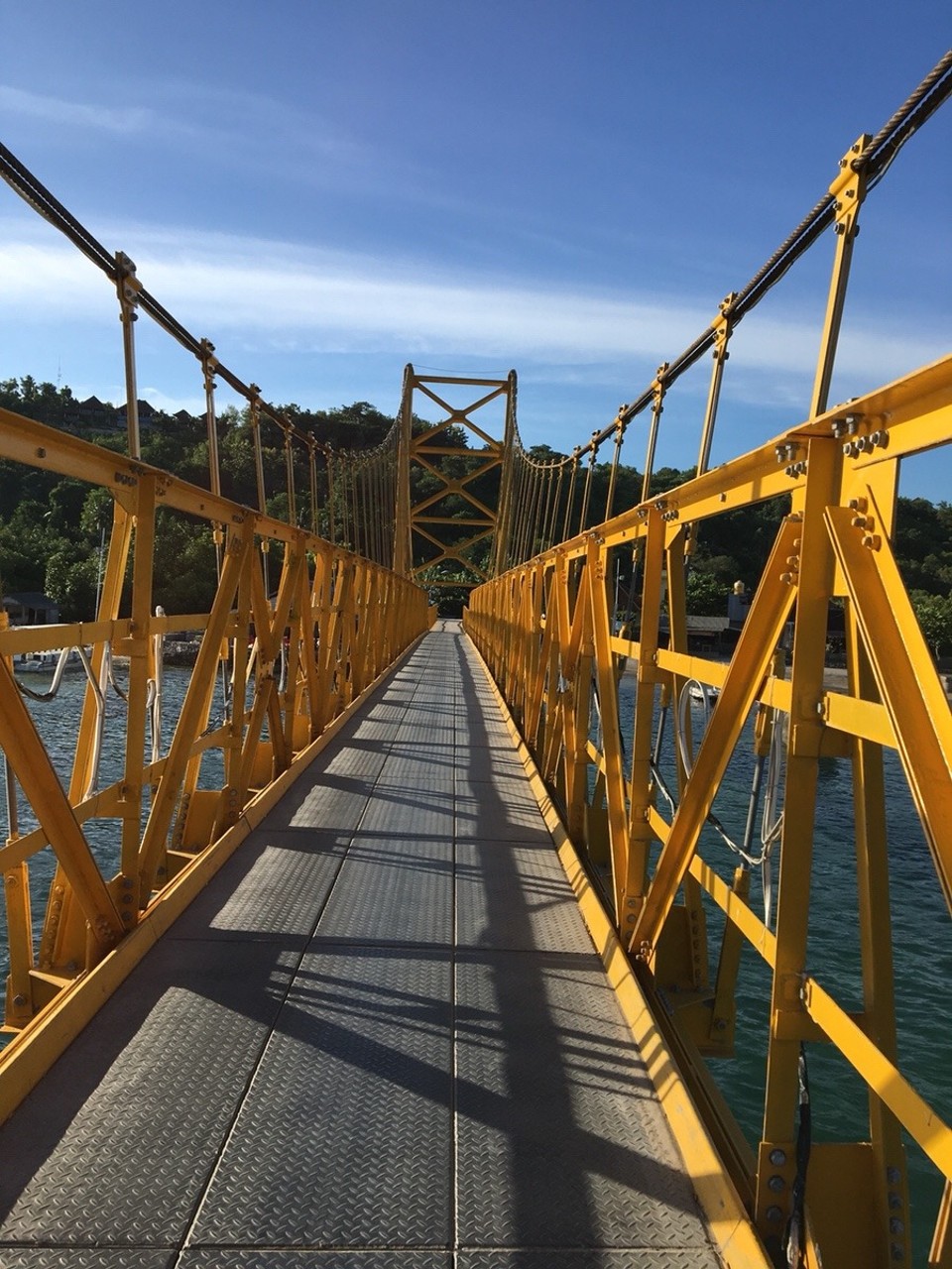 Indonesien - Klungkung - Golden Bridge die Nusa Lembongan und Ceningan verbindet