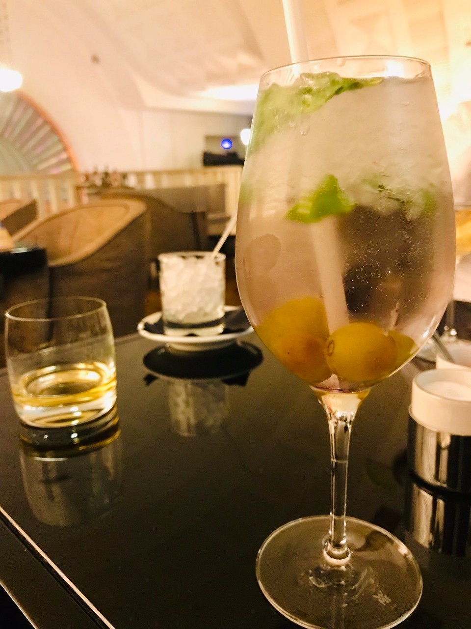 Ungarn - Budapest VII. kerület - Cocktail | Lavender | Gin | Grapes | Mint