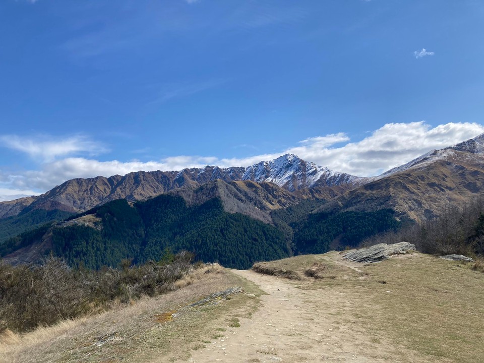 Neuseeland - Queenstown-Wakatipu Ward - Das wäre mein Gipfel für morgen gewesen - Ben Lomond. Leider sind Windgeschwindigkeiten mit bis zu 120 km/h angesagt 🙈