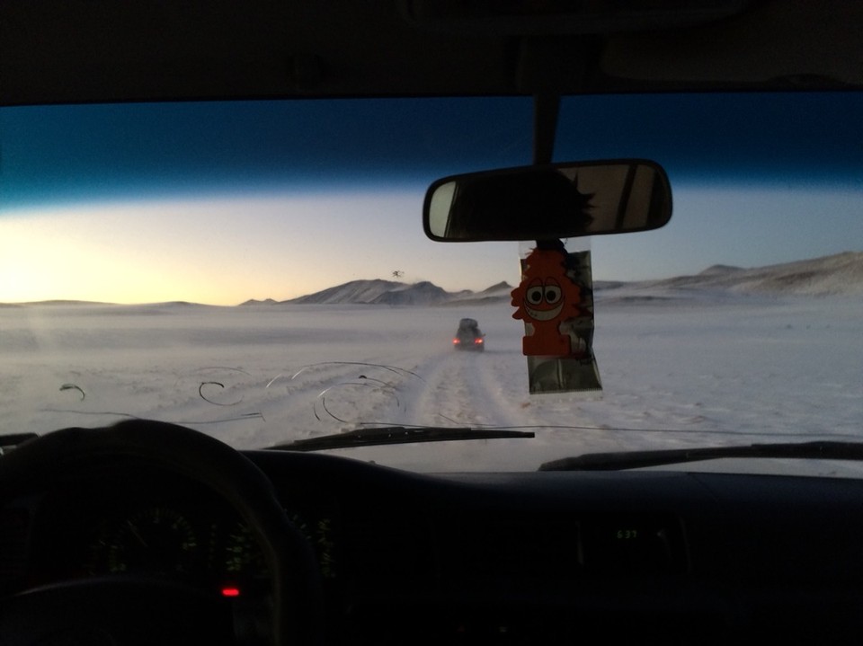 Bolivien - Salar de Uyuni - Auf fast 5.000m und mind. 1 Tag im Jeep von der Zivilisation entfernt war es gut, nicht ganz alleine durch das Nirgendwo zu fahren