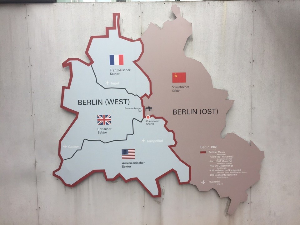 Germany - Berlin - Berlin divided.