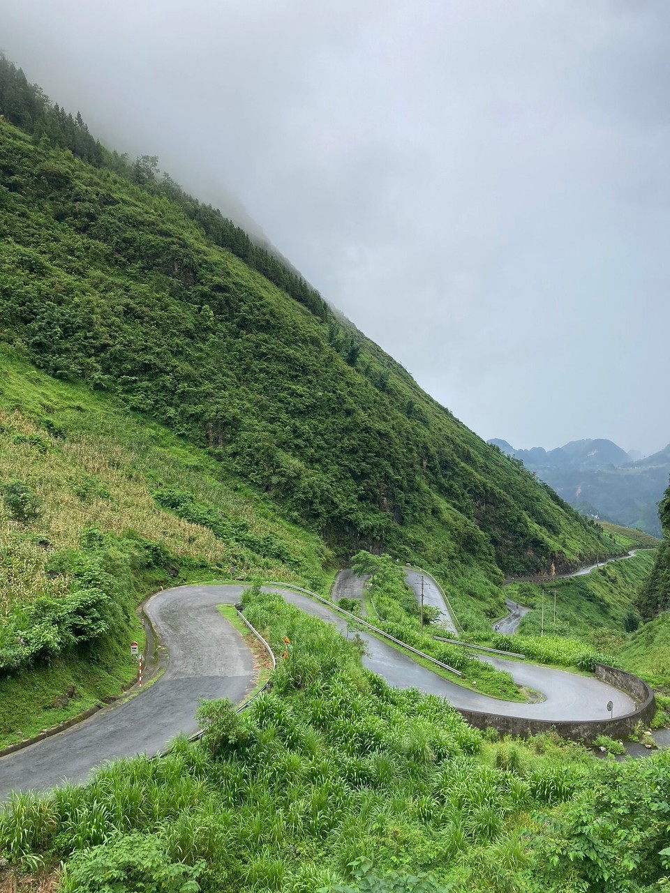 Vietnam - Dong Van - Len xa Lung Thau