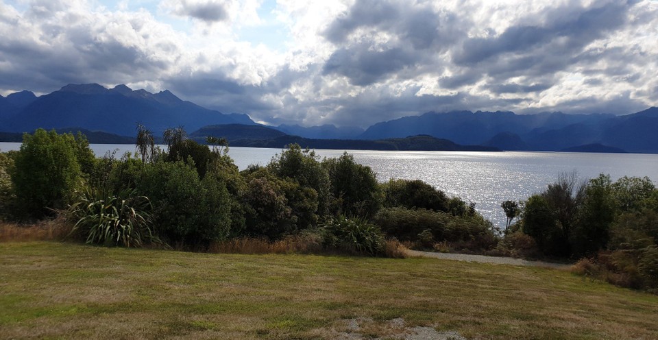 Neuseeland - Manapouri - Lake Manapouri