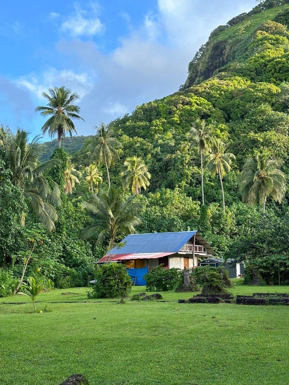 Französisch-Polynesien - Papeete - Idyllisch gelegene Ville  direkt am Meer