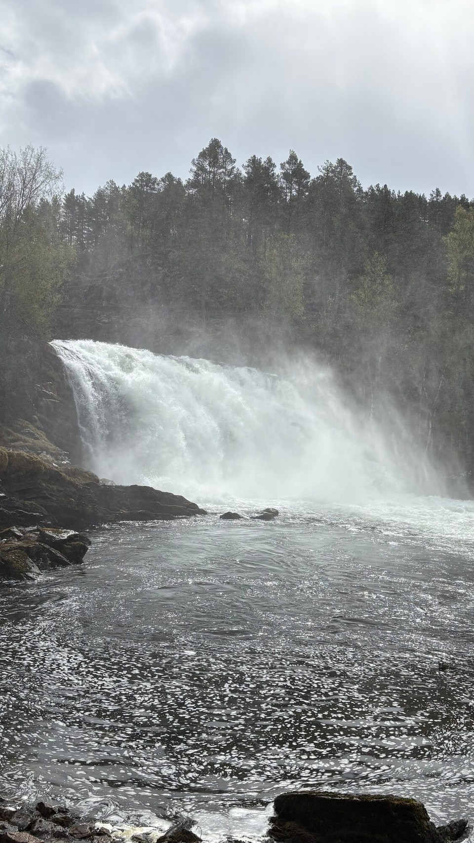 Norwegen - Briksdalsbre - Mittlerer Wasserfall 