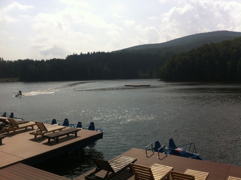 Rumänien - unbekannt - Stausee Trei Ape I