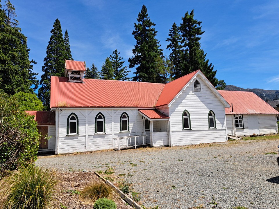 Neuseeland - Hanmer Springs - Diese Kirche hatte auch schon bessere Zeiten!
