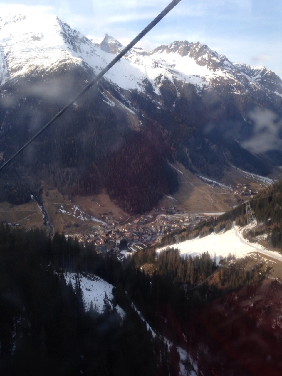 Österreich - Ischgl - Blick auf Ischgl aus der. Gondel