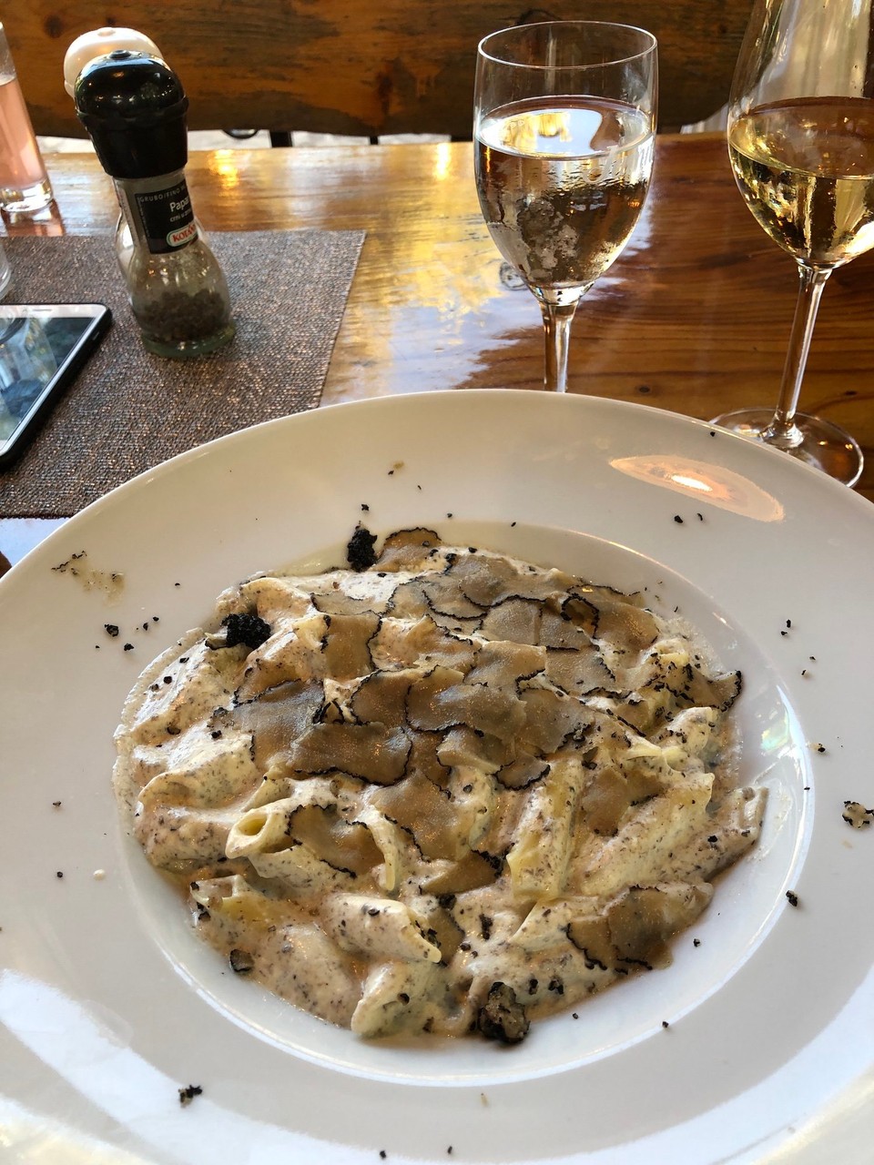 Kroatien - Oprtalj - Trüffel Pasta mit reichlich frischen Trüffeln bei Birkin auf dem Heimweg 