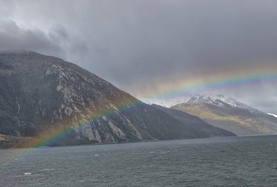 unbekannt - Beagle Channel - Rainbow over the Fjords