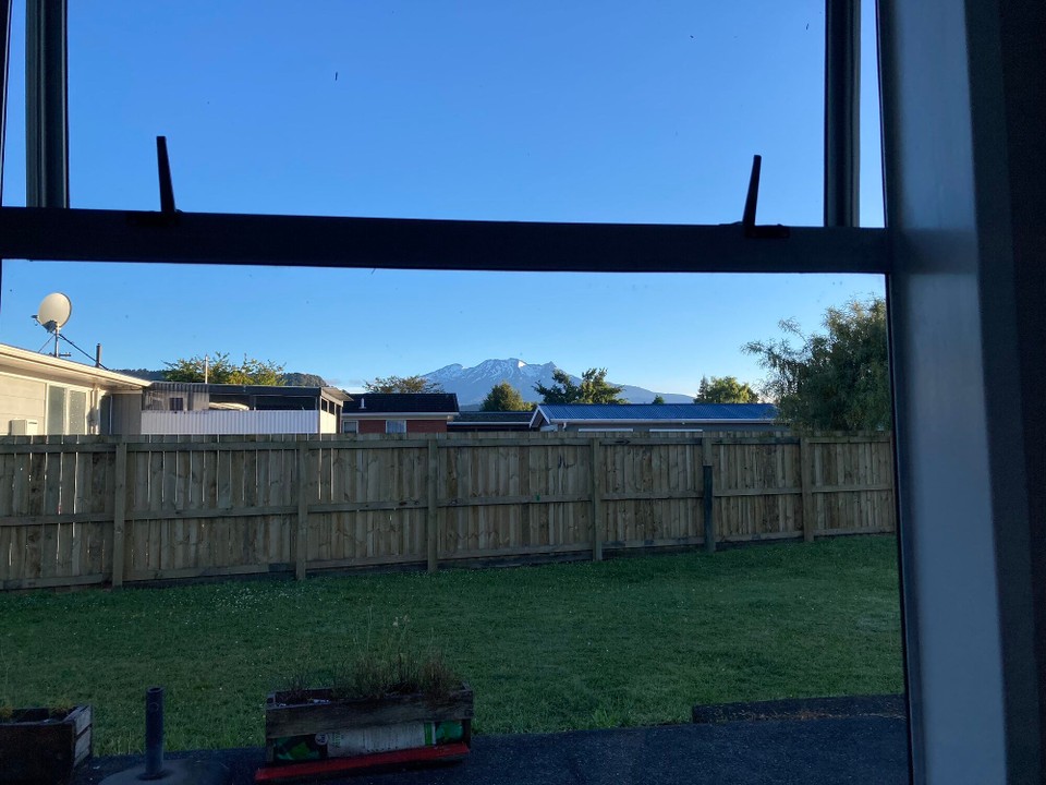 Neuseeland - Ohakune - Zimmerausblick auf Mount Ruapehu