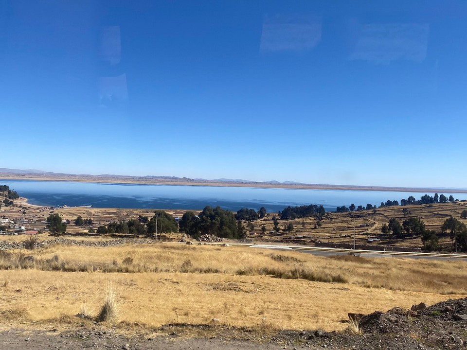 Bolivien - La Paz - Abschied vom Titicacasee - die Landschaft wirkt so beruhigend