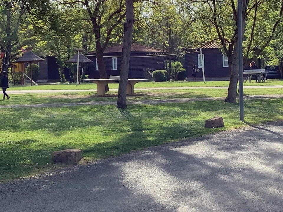 Frankreich - Anse - …,einem mässig lässigen Spielplatz aber leider viel zu wenig Zeit.