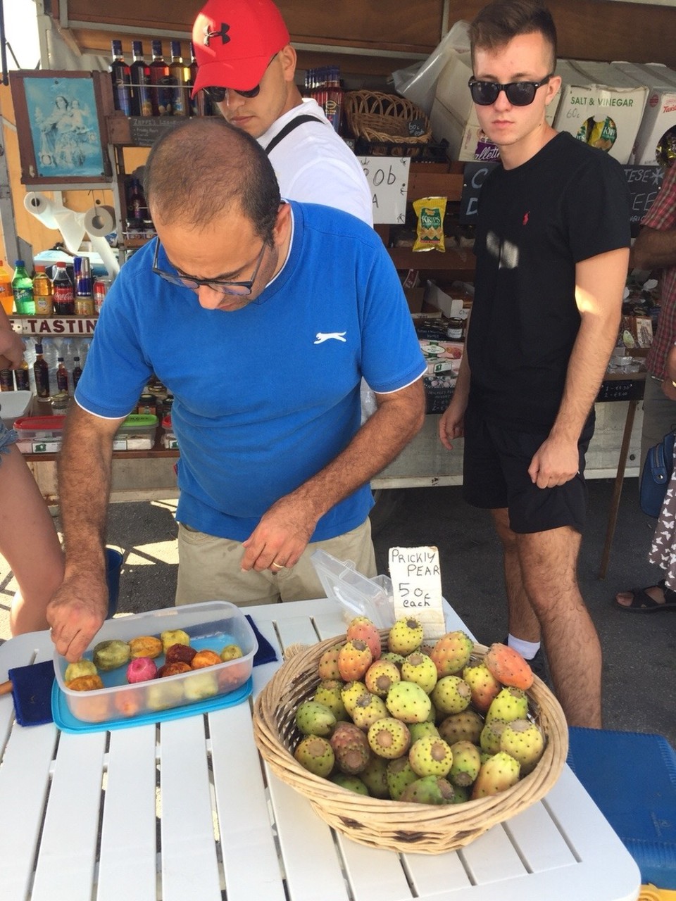 Malta - Valletta - Ankunft Malta, LaValetta.und anschließender AusflugStop und Kakteenfrüchte probieren, hmmmm!