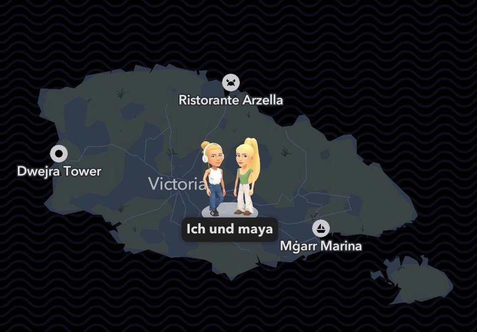 Malta - Xewkija - Nele & Maya auf Gozo