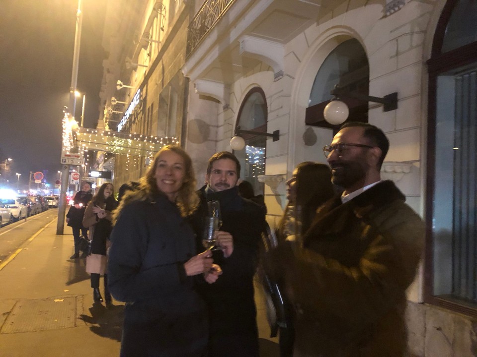 Österreich - Wien - Illustre Silvestergäste und traditioneller Wiener Waltzer um 0:00 Uhr. (Auf dem Bild nicht zu sehen. Er war aber formvollendet 😂)