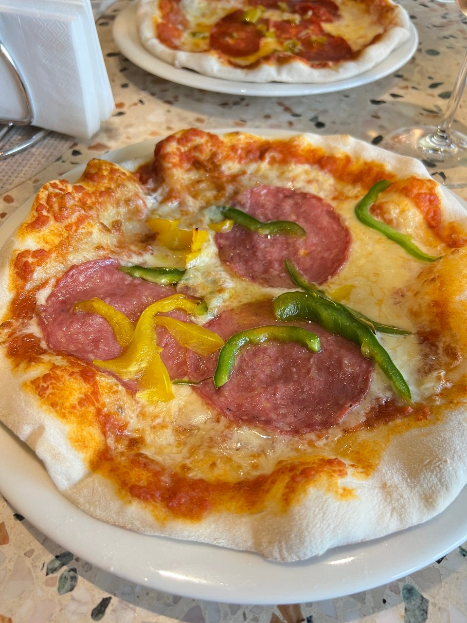 Norwegen - Honningsvåg - Pizza Salami