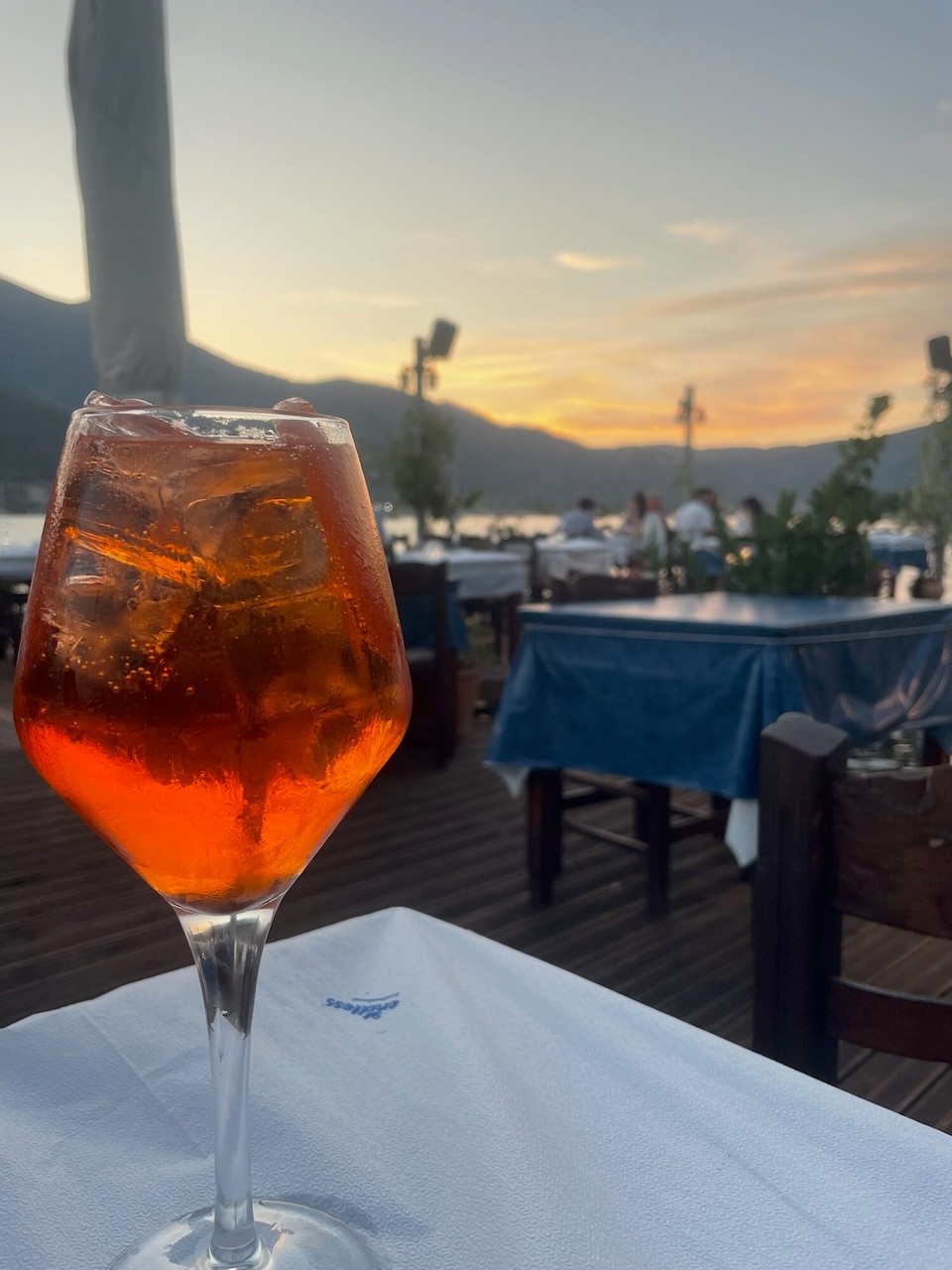Griechenland - Vlycho - Wo sich dann auch noch ein kleiner Sundowner gegönnt wurde.