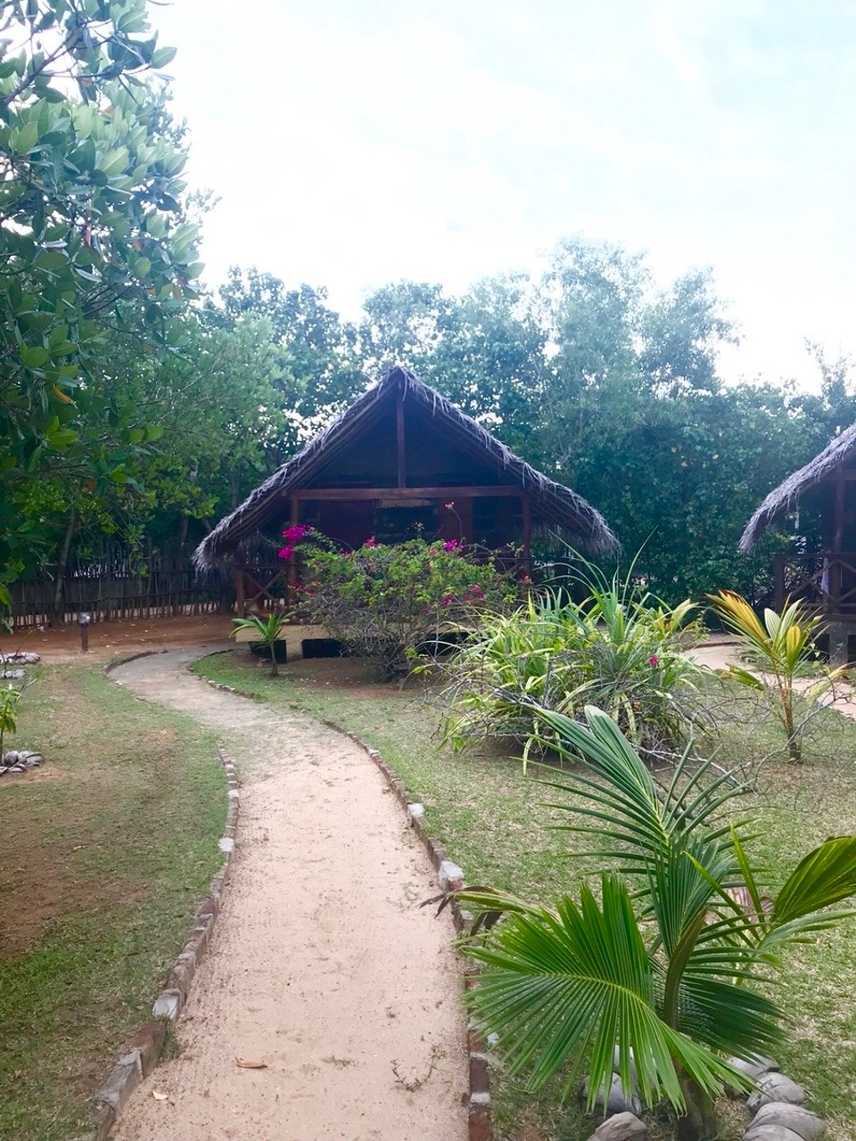 Sri Lanka -  - GANESH GARDEN BEACH CABANAS 🌴 
Room 2️⃣0️⃣