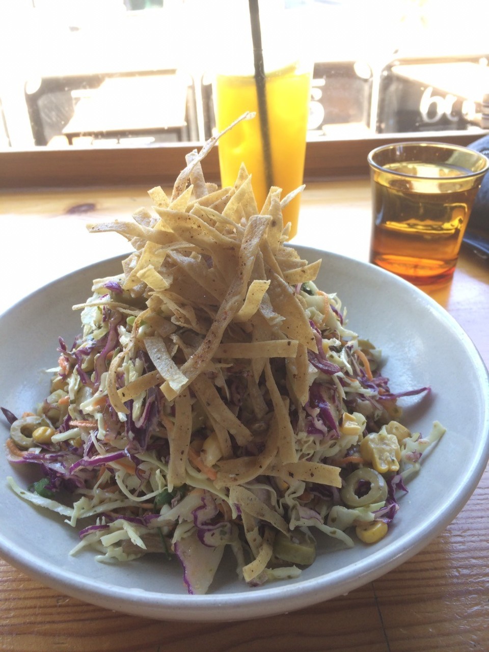 Australia - Fitzroy - Delicious Brazilian slaw at Smith & Daughters🤤