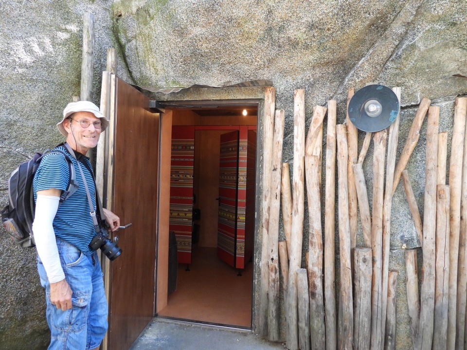 Schweiz - Zürich - Auch das WC ist sehr schön im afrikanischem Muster gestaltet