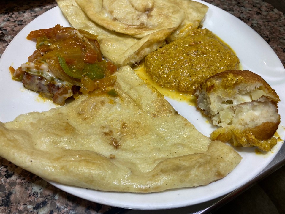 Indien - Agra - Abendessen: Naan, Paneer (Käse), Malai Kofta