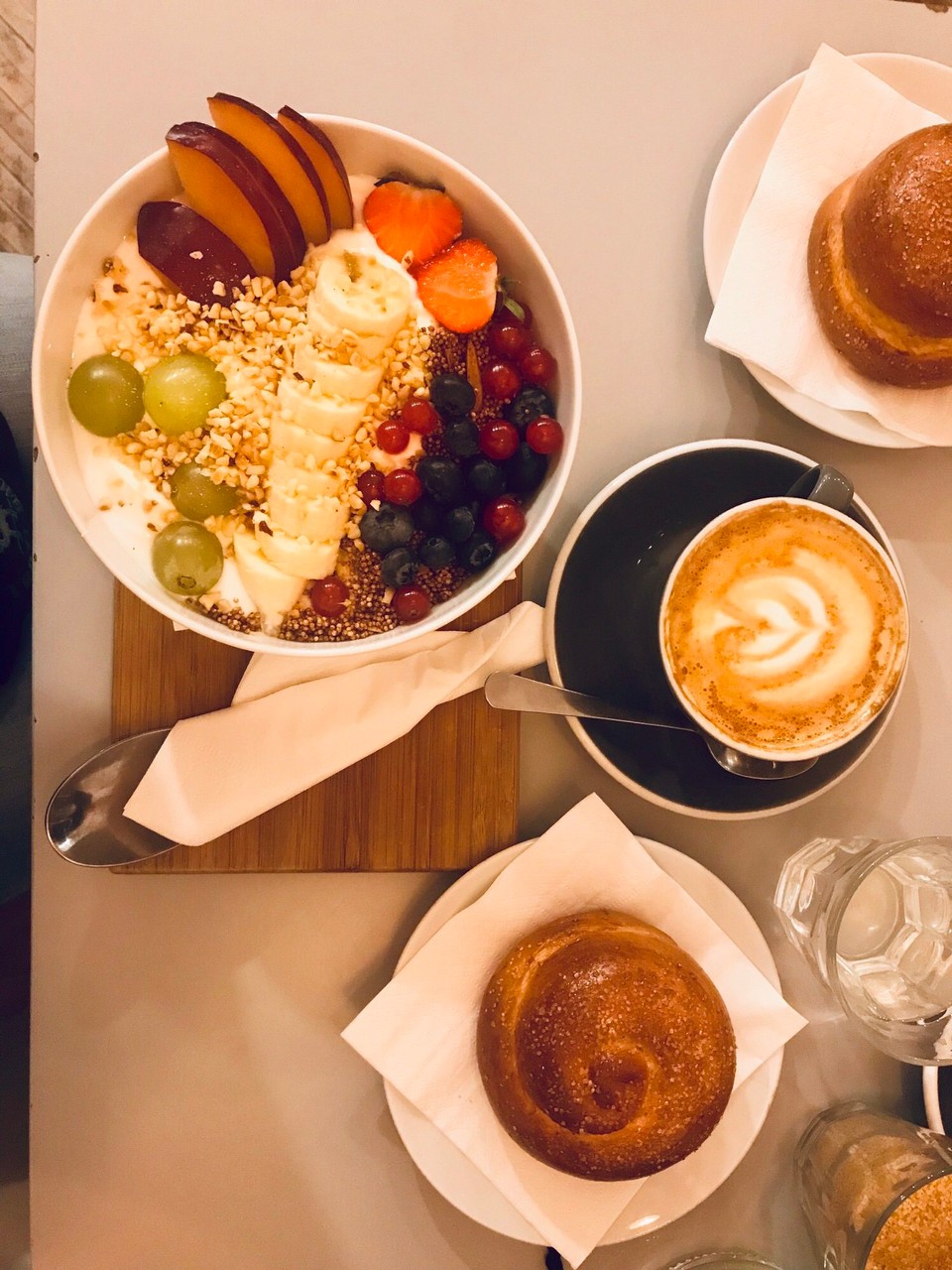 Ungarn - Budapest V. kerület - Katerfrühstück
