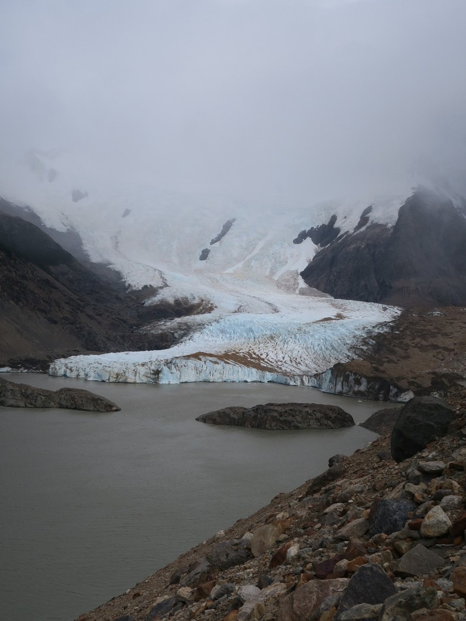 Argentina - El Chaltén - Le glacier de la laguna torre, qui ressemble a un tiramisu