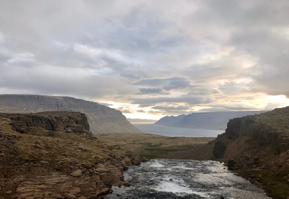 Island - unbekannt - Und hier blicken wir zudem auch endlich in den nördlichen Ast des Arnarfjörður. Jep 👍