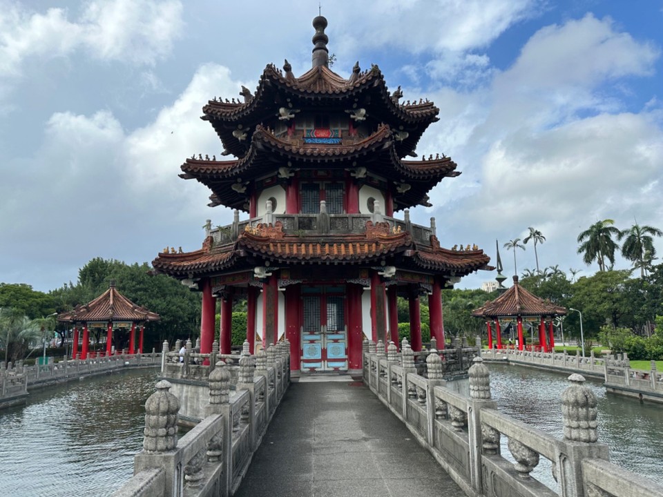 Taiwan - Taipeh - und Verdauungsspaziergang  durch die Parks der Stadt Taipai