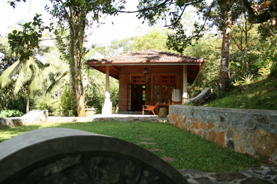 Sri Lanka - Yattapatha - Pelawatta - 