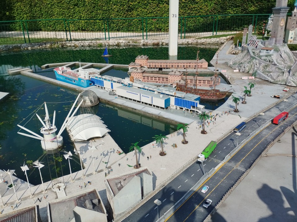 Italien - Rimini - Hafen in Genua mit dem Schiff, welches wir auf unsere Hochzeitsreise schon besichtigt haben 🤩