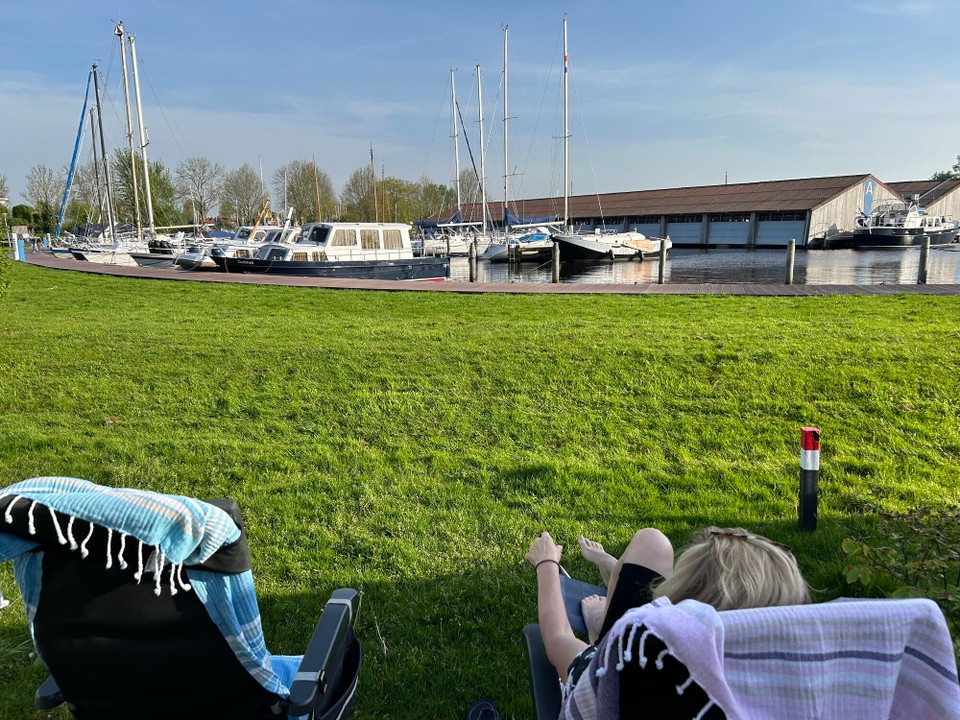 Niederlande - Sneek - Schönes Wetter und schöner Stellplatz, da steigt die Stimmung gleich wieder 