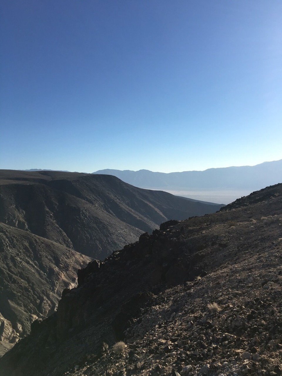 Vereinigte Staaten - Death Valley - Da geht's runter, in den tiefsten Nationalpark der USA