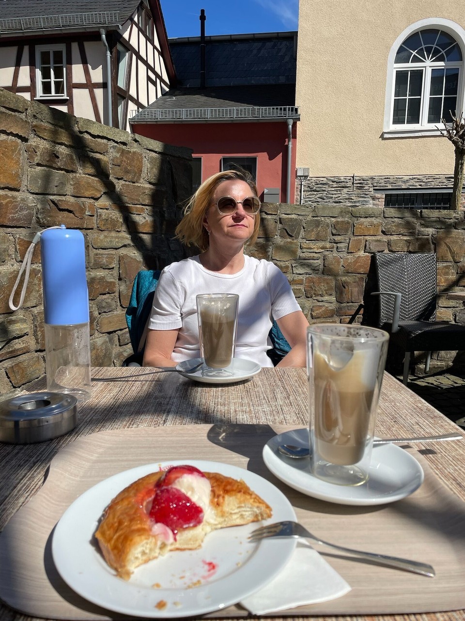 Deutschland - Mörsdorf - Ein kleines Küchlein für meinen Mann dürfte nicht fehlen