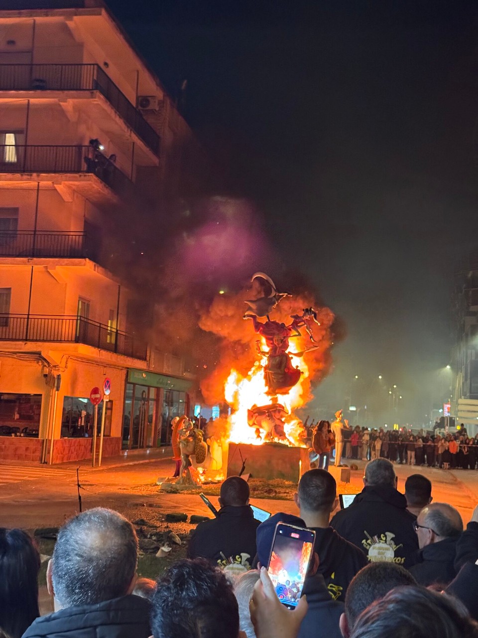 Spanien - Dénia - … und sie verbrennen sie wirklich … alle!