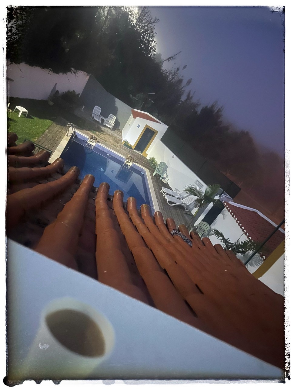 Portugal - Longueira-Almograve - Eine Kaffeemaschine in der Lobby… großartig! 